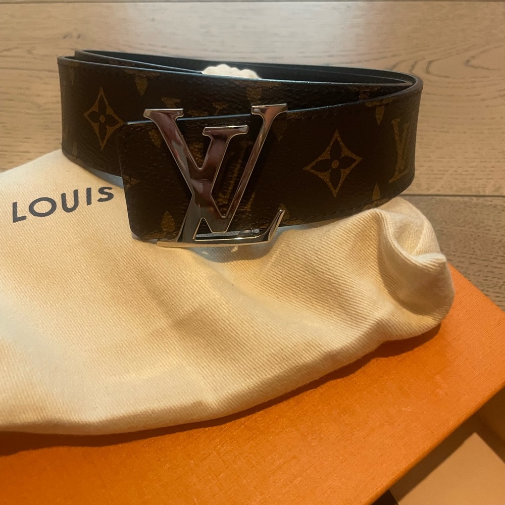 Louis Vuitton Black and Silver Tag